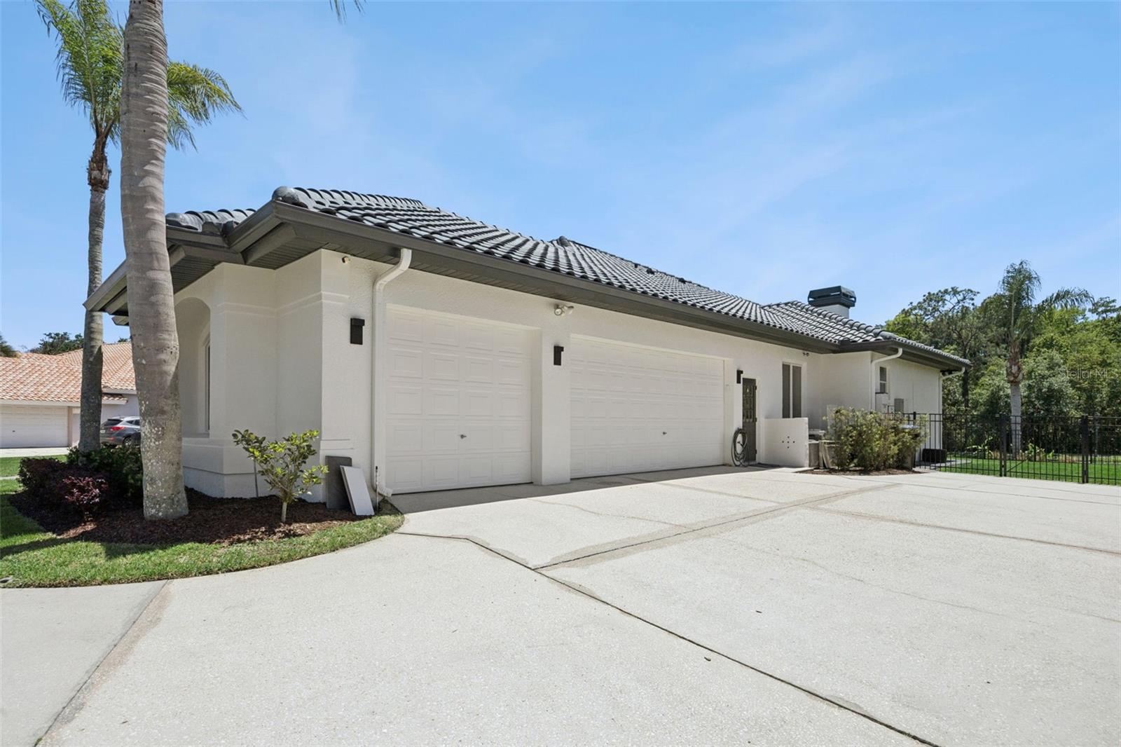 Image 47 of 80 For 3868 Hunters Isle Dr