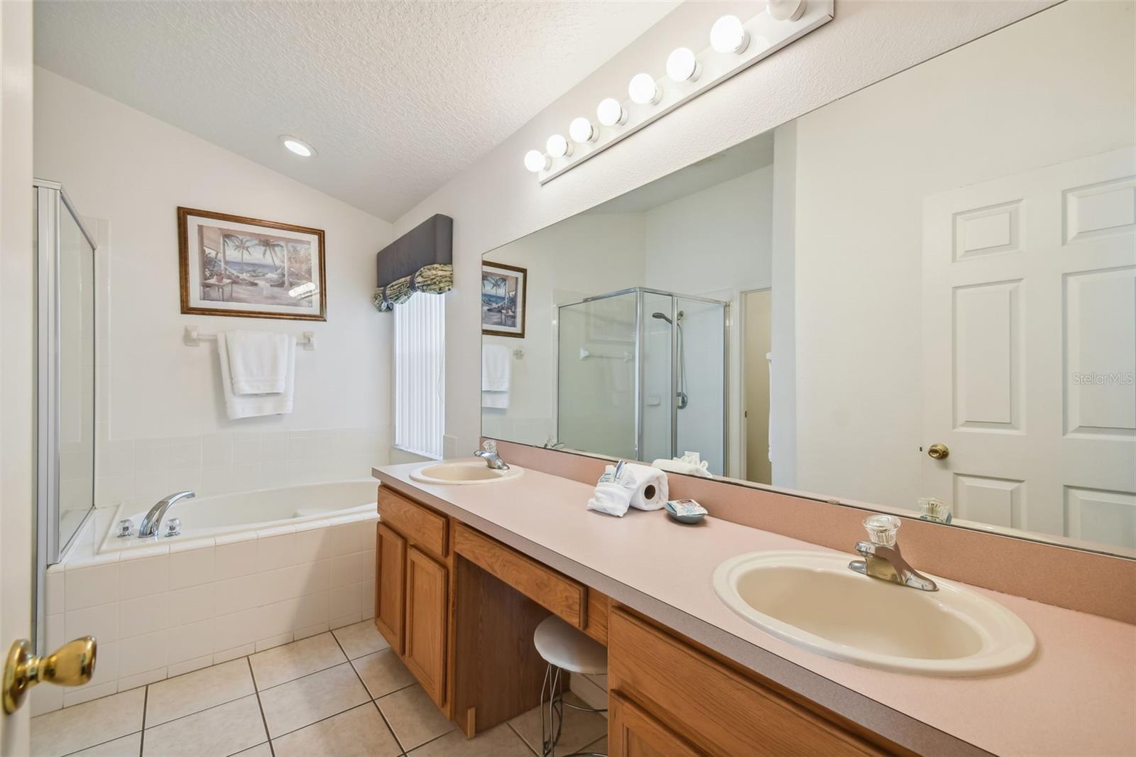 Image 16 of 53 For 640 Chadbury Way