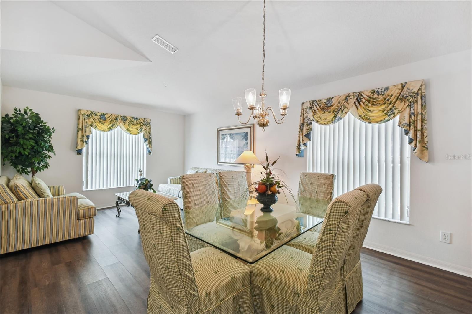 Image 41 of 53 For 640 Chadbury Way