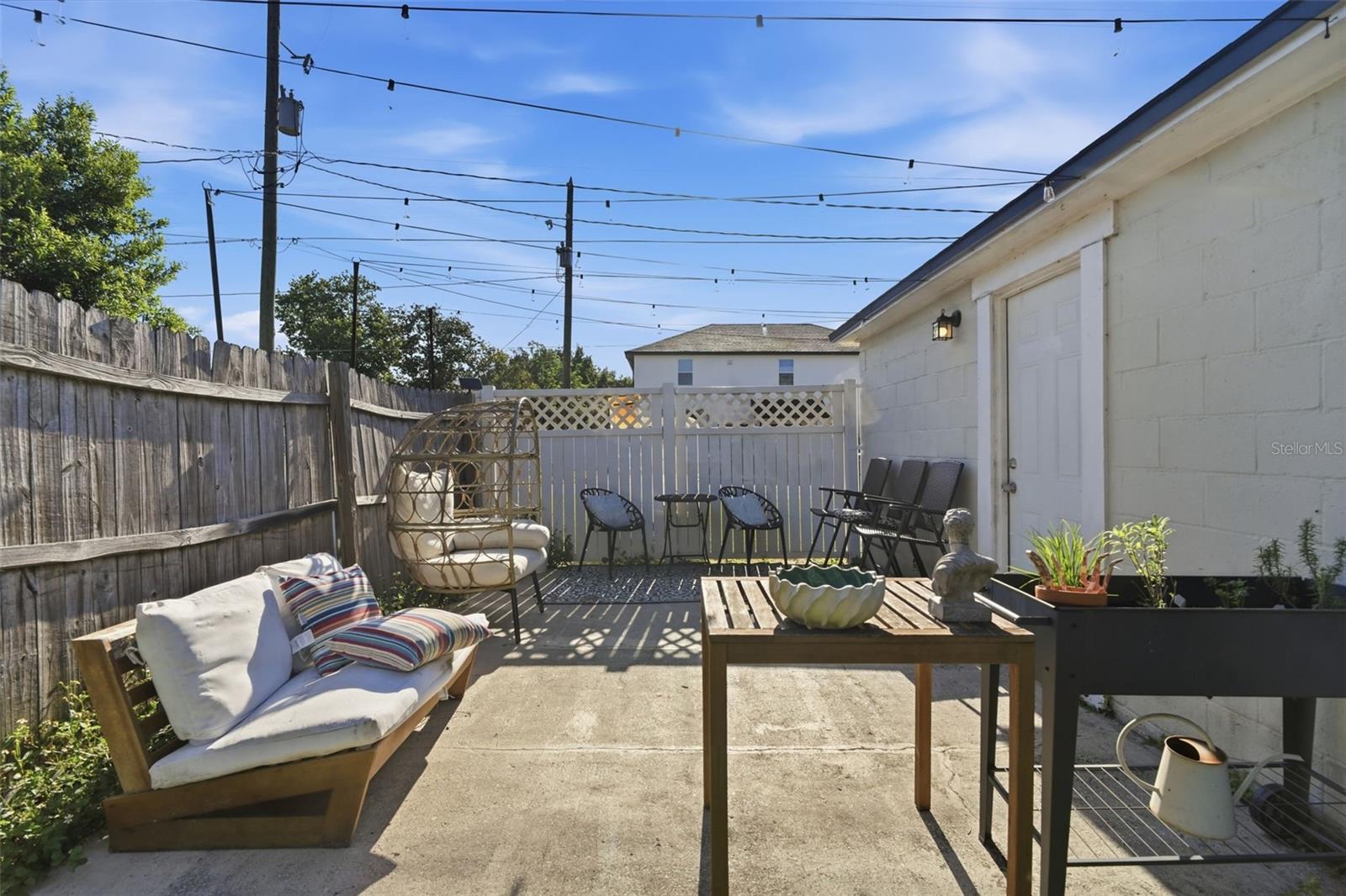 Image 11 of 33 For 1307 Formosa Avenue