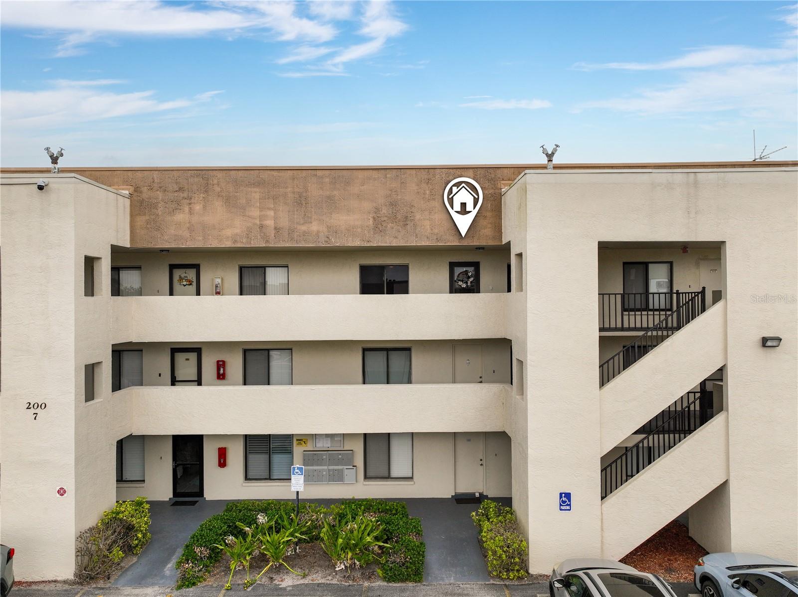 Image 17 of 26 For 200 International Dr  716