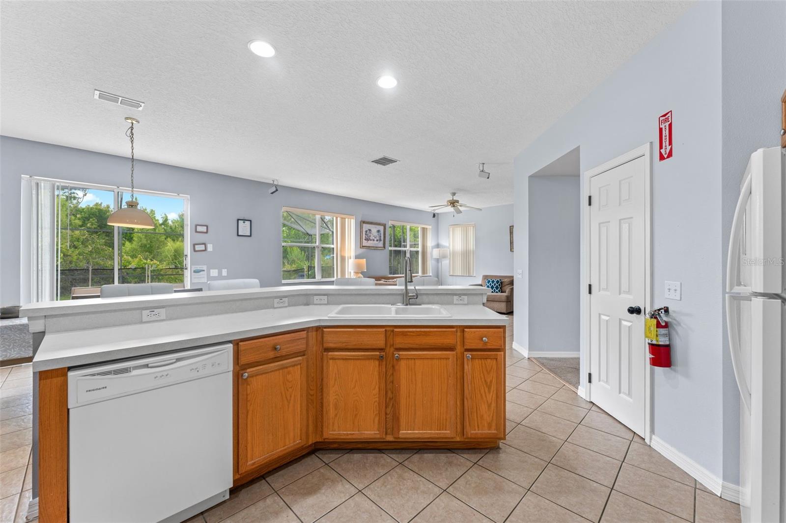 Image 11 of 40 For 213 Willow View Drive