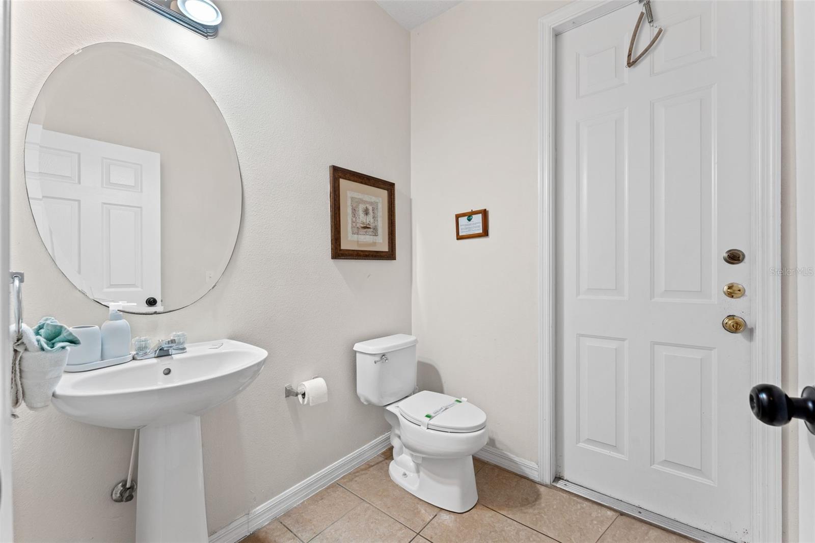 Image 15 of 40 For 213 Willow View Drive