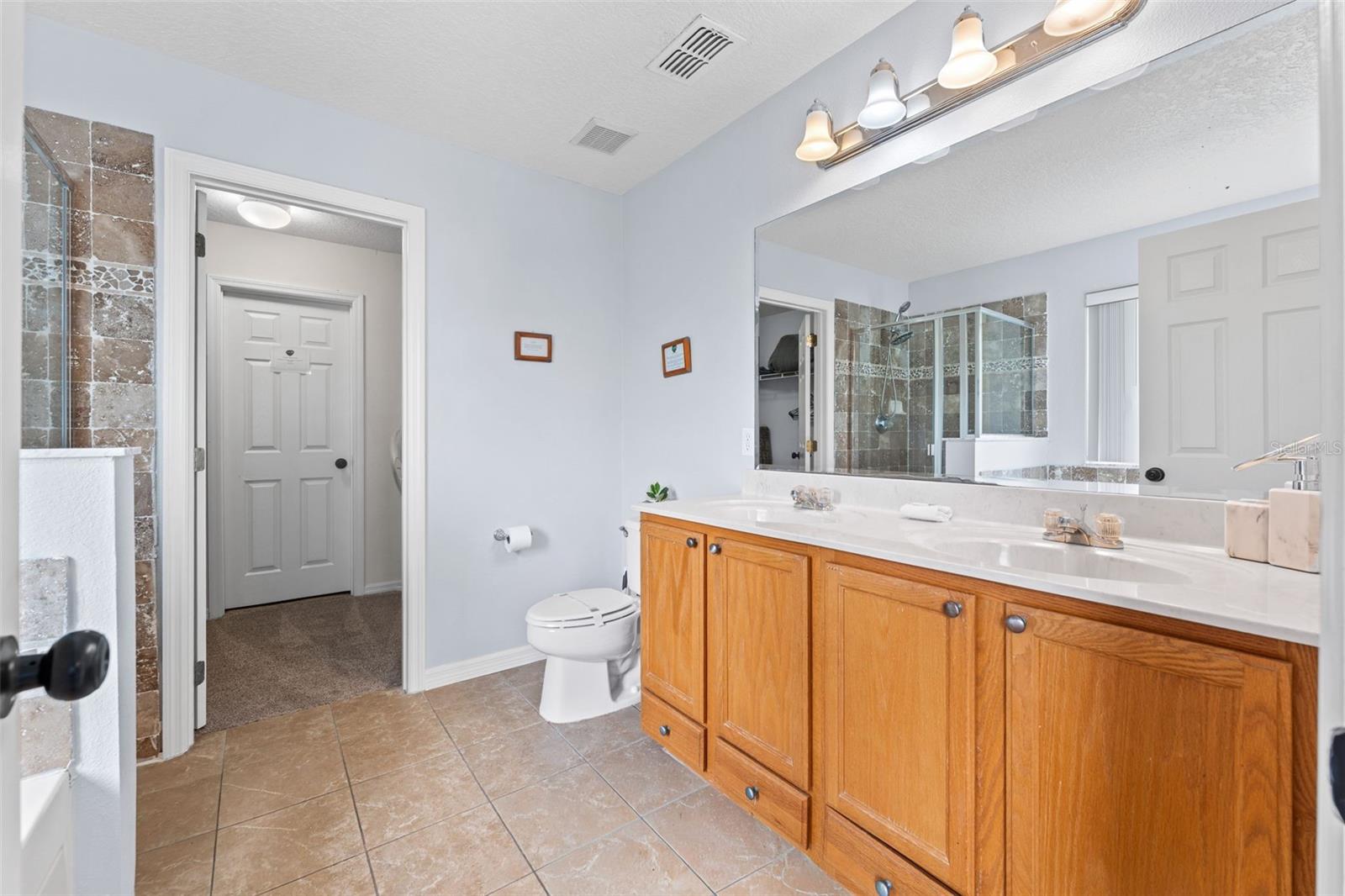 Image 22 of 40 For 213 Willow View Drive