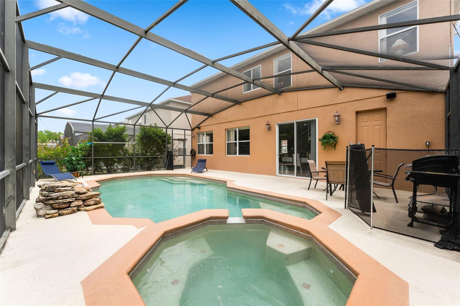 Image 34 of 40 For 213 Willow View Drive