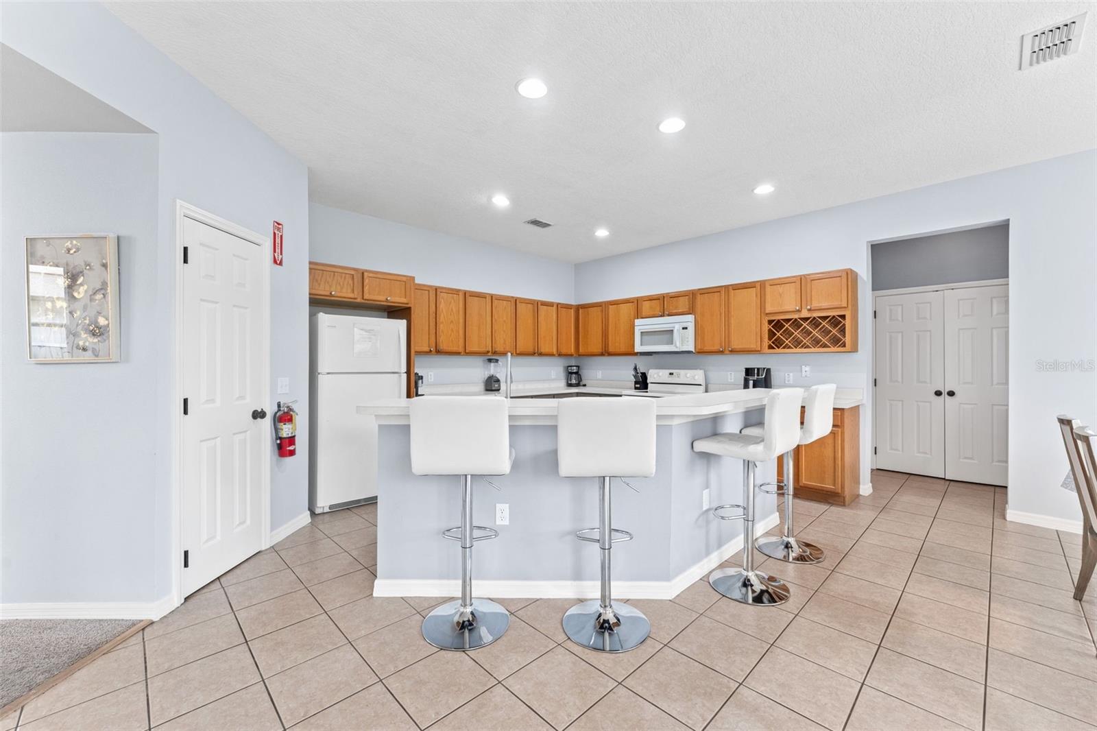 Image 8 of 40 For 213 Willow View Drive