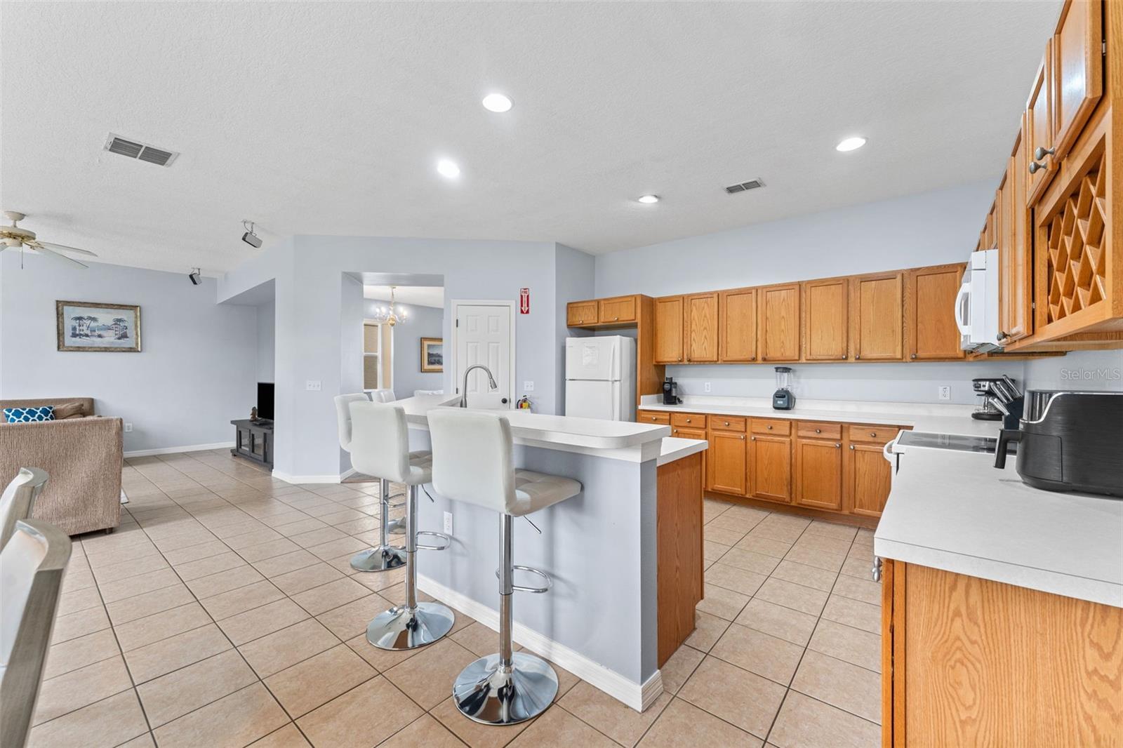 Image 9 of 40 For 213 Willow View Drive