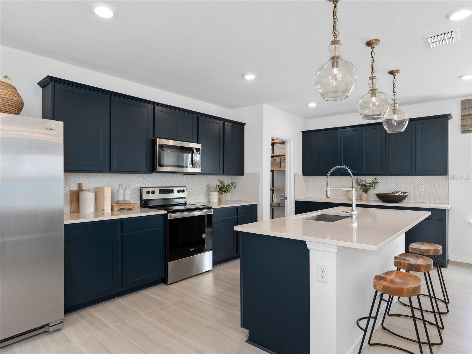 Image 11 of 33 For 10783 Leafy Laurel Street