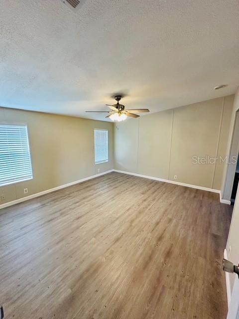 Image 12 of 26 For 6814 Redwing Road