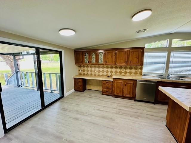 Image 19 of 26 For 6814 Redwing Road