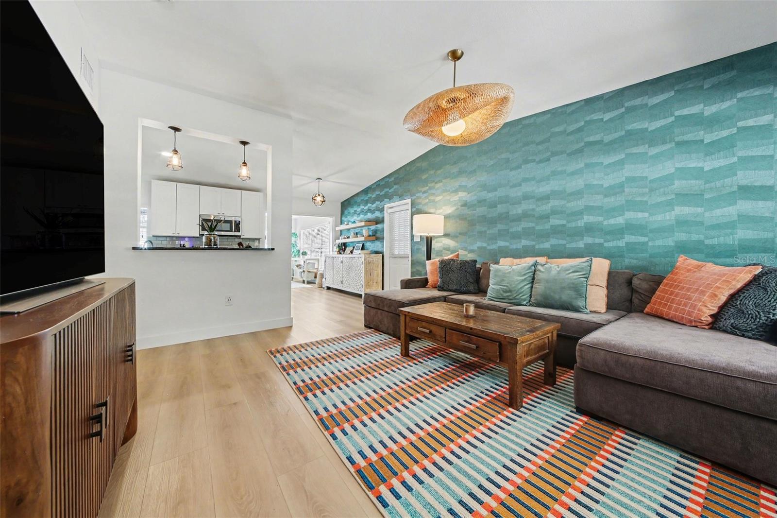 Image 6 of 18 For 1026 Lakemont Avenue