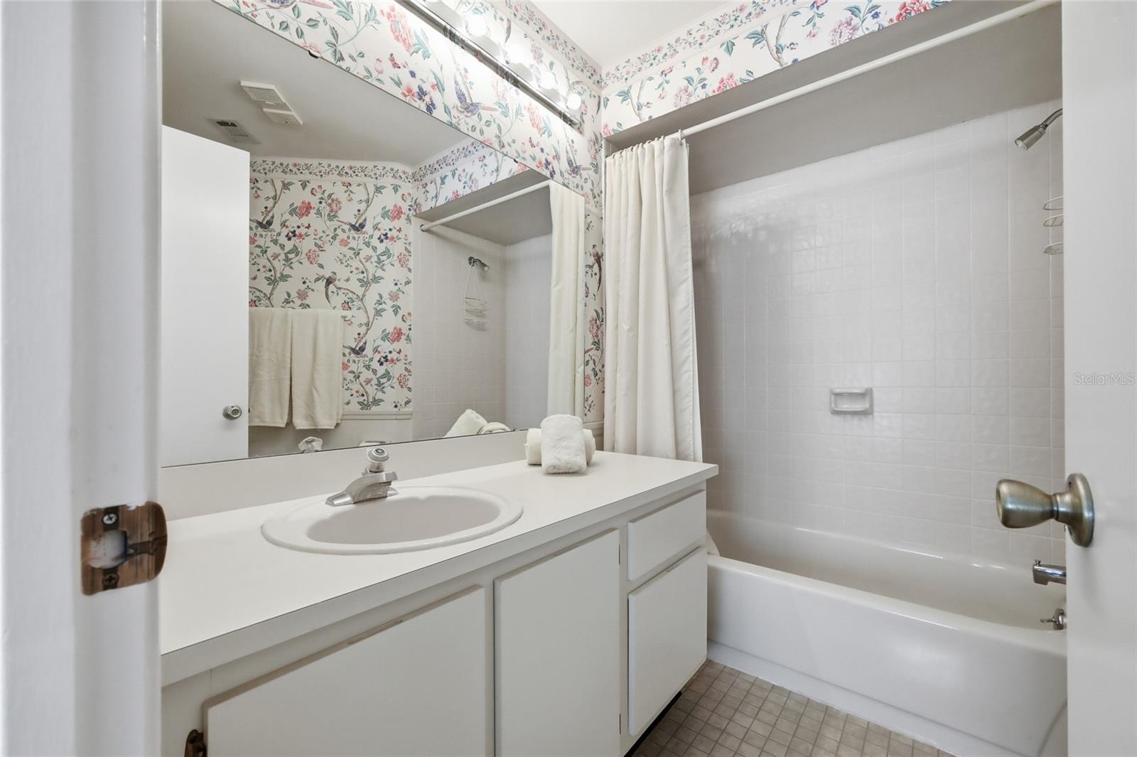 Image 15 of 29 For 3732 Southpointe Drive U2