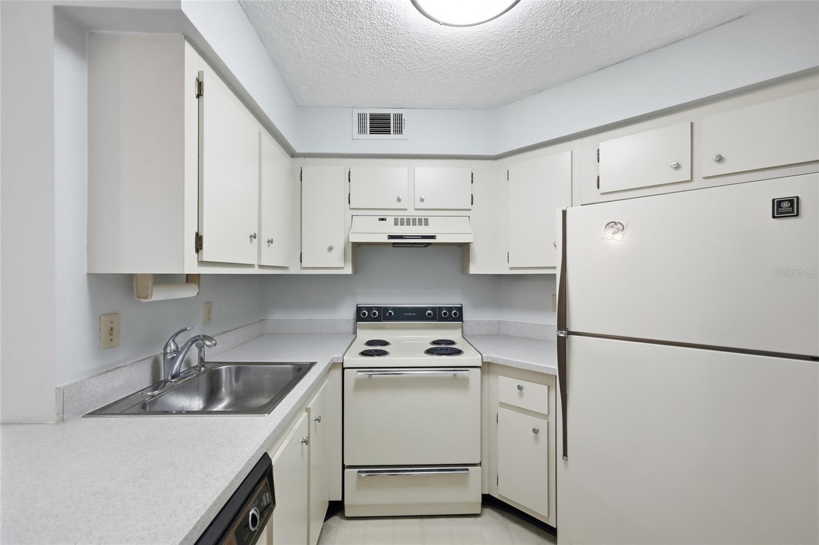 Image 7 of 29 For 3732 Southpointe Drive U2