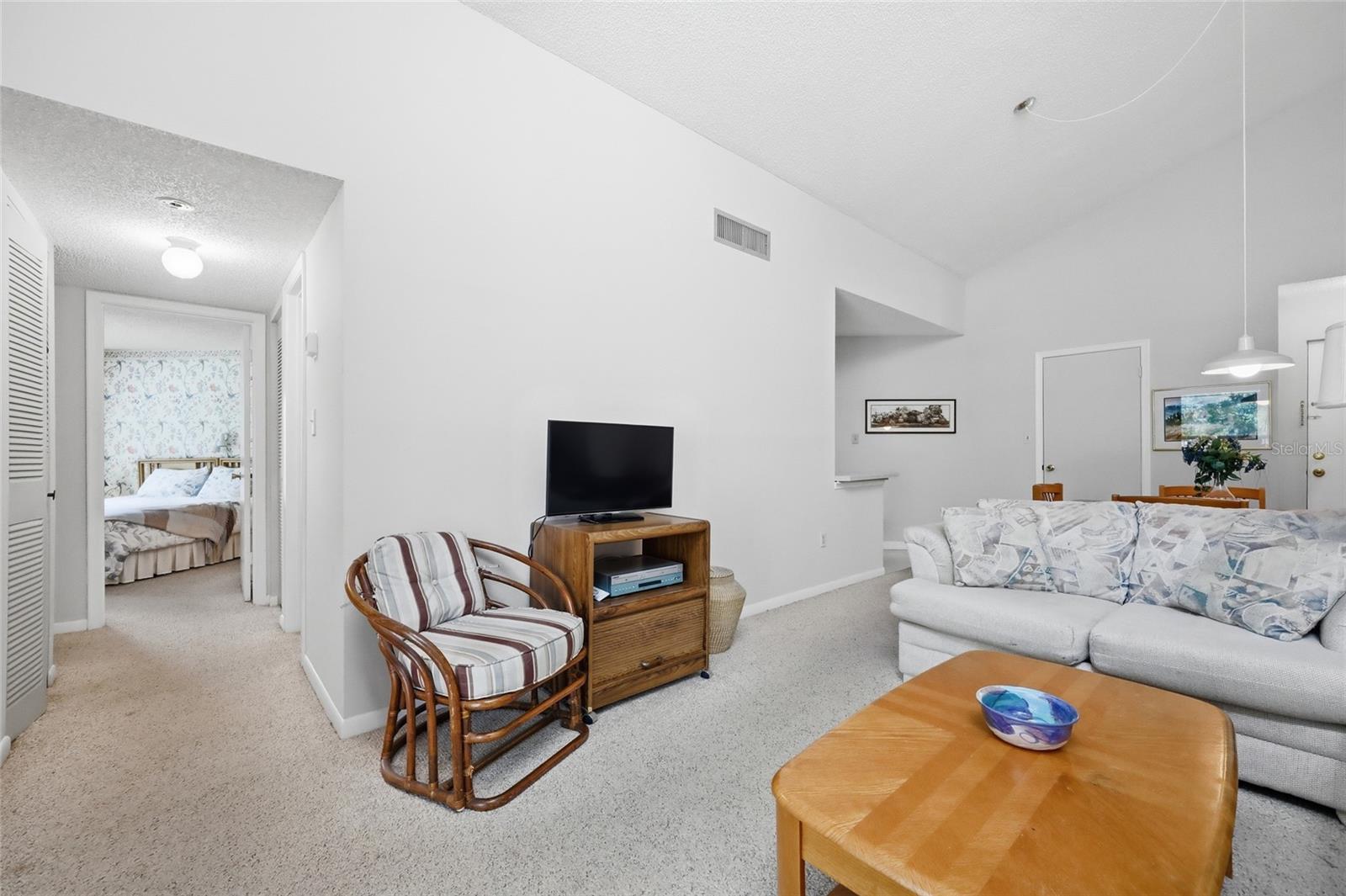 Image 8 of 29 For 3732 Southpointe Drive U2