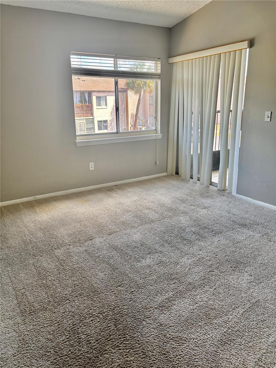 Image 10 of 28 For 2524 Lakeway Branch Drive 3208