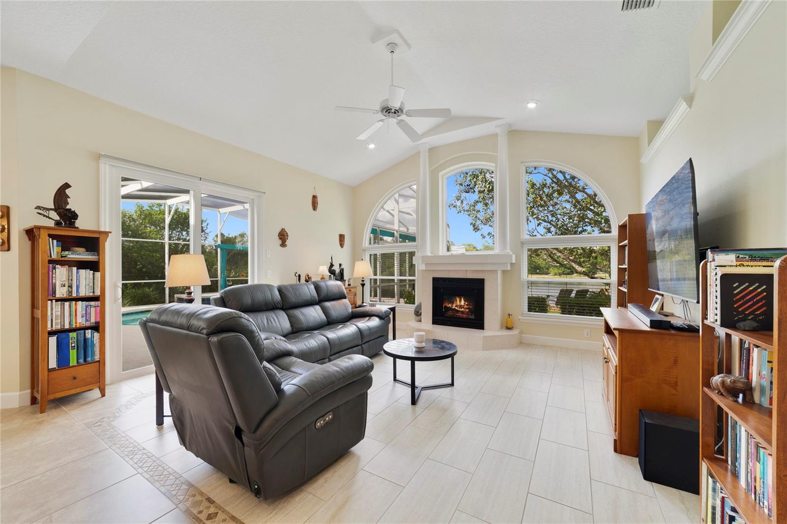 Image 11 of 37 For 3278 Lordmall Court