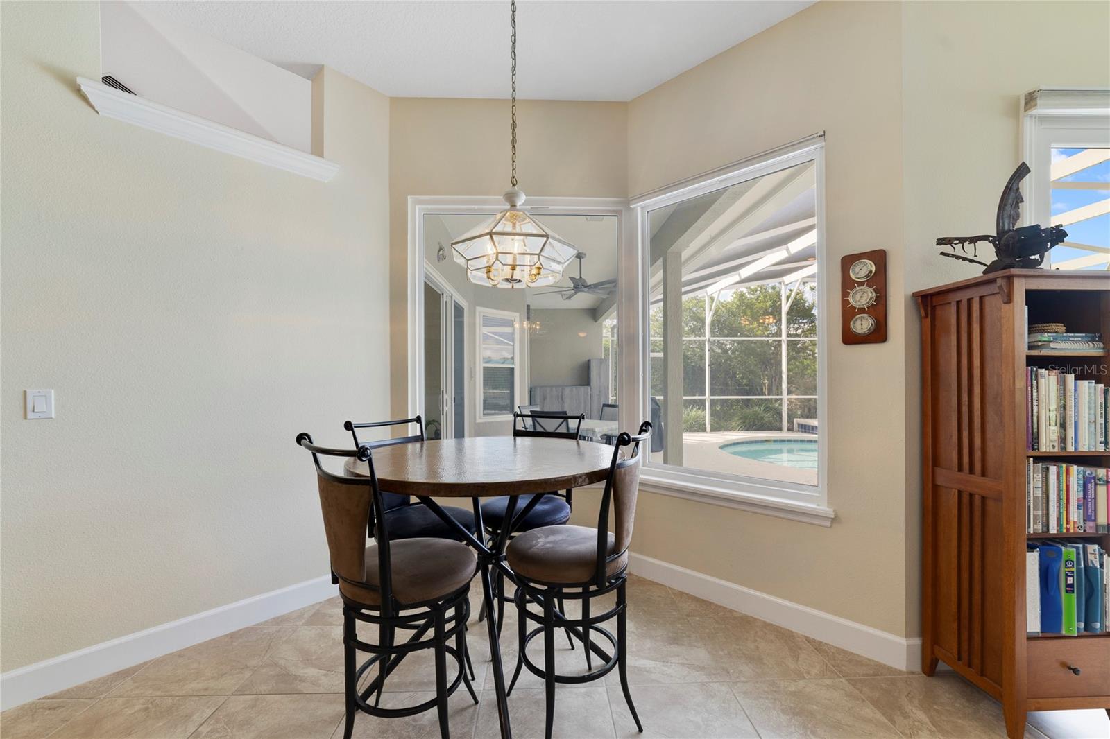 Image 18 of 37 For 3278 Lordmall Court