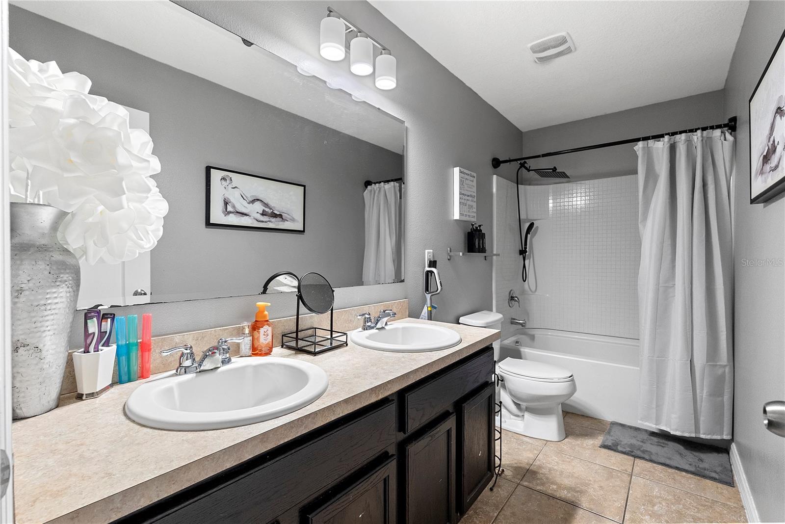 Image 20 of 26 For 963 Springs Landing Drive