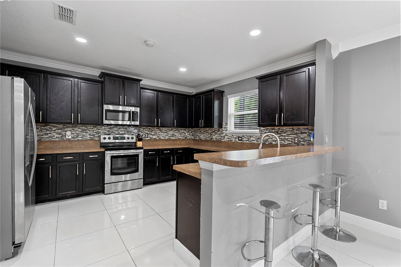 Image 6 of 26 For 963 Springs Landing Drive