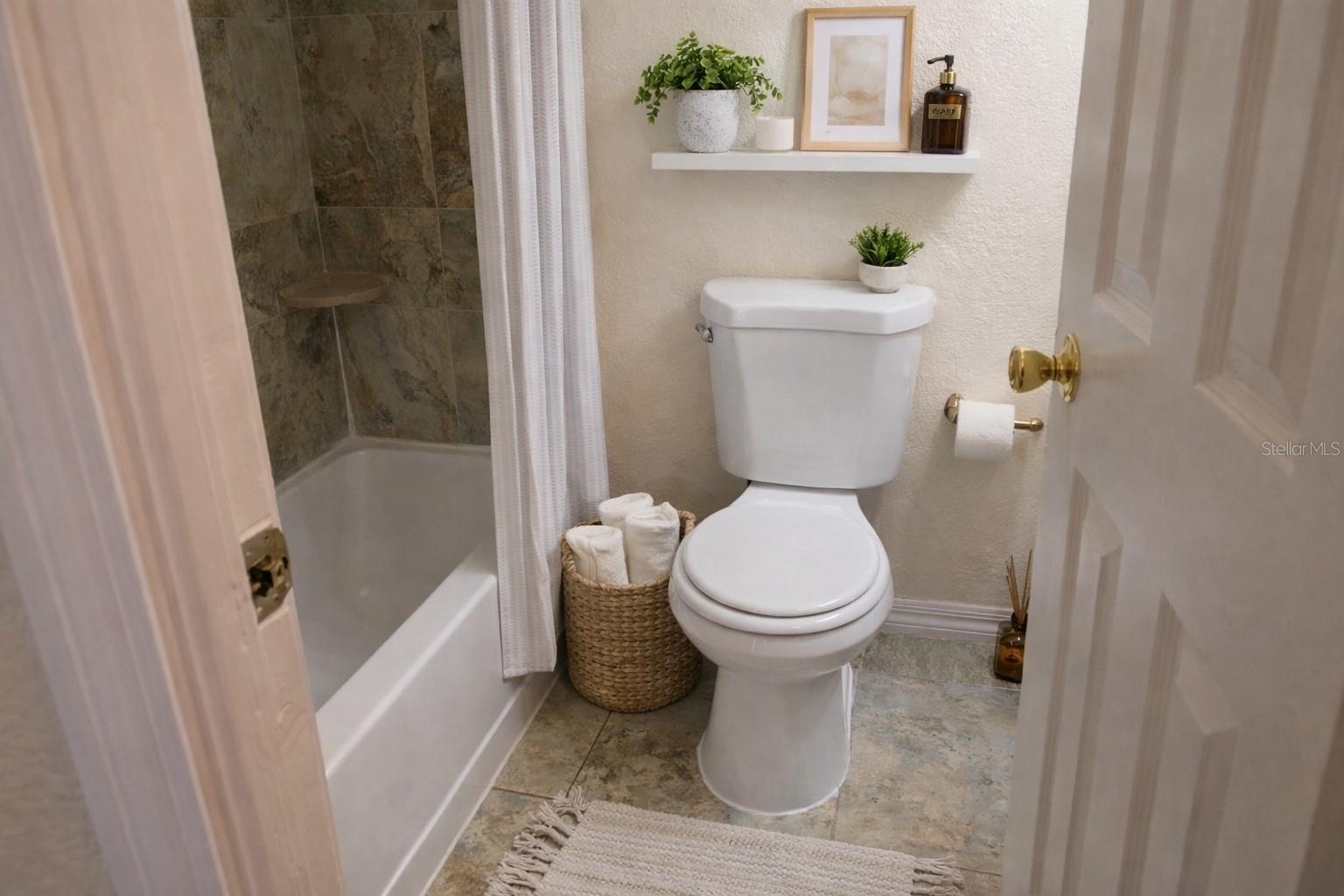 Image 15 of 18 For 2911 Antique Oaks Circle 12