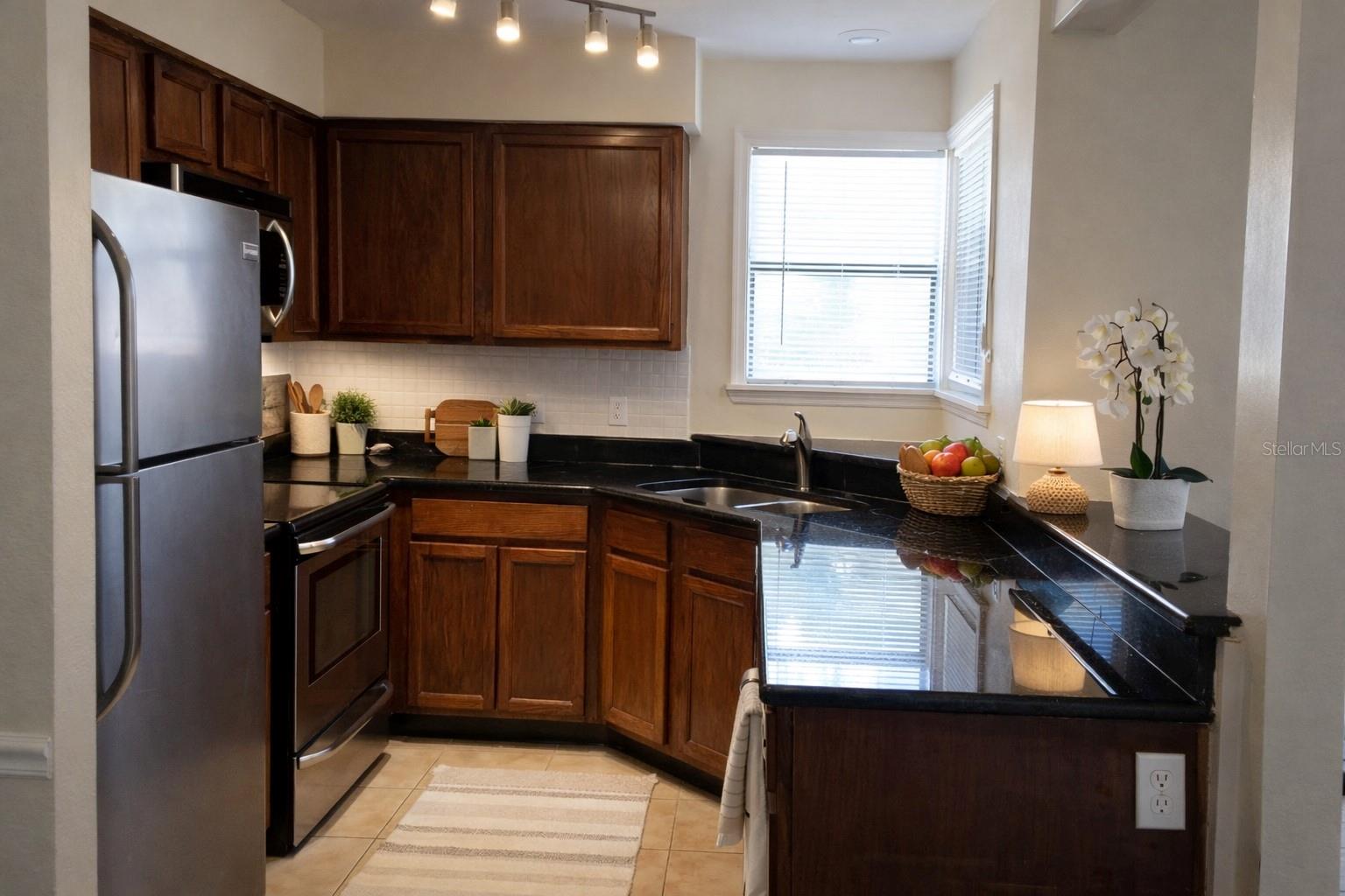 Image 3 of 18 For 2911 Antique Oaks Circle 12