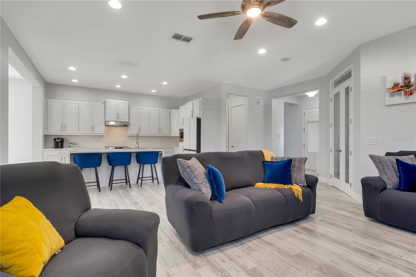 Image 4 of 37 For 8427 Reymont Street