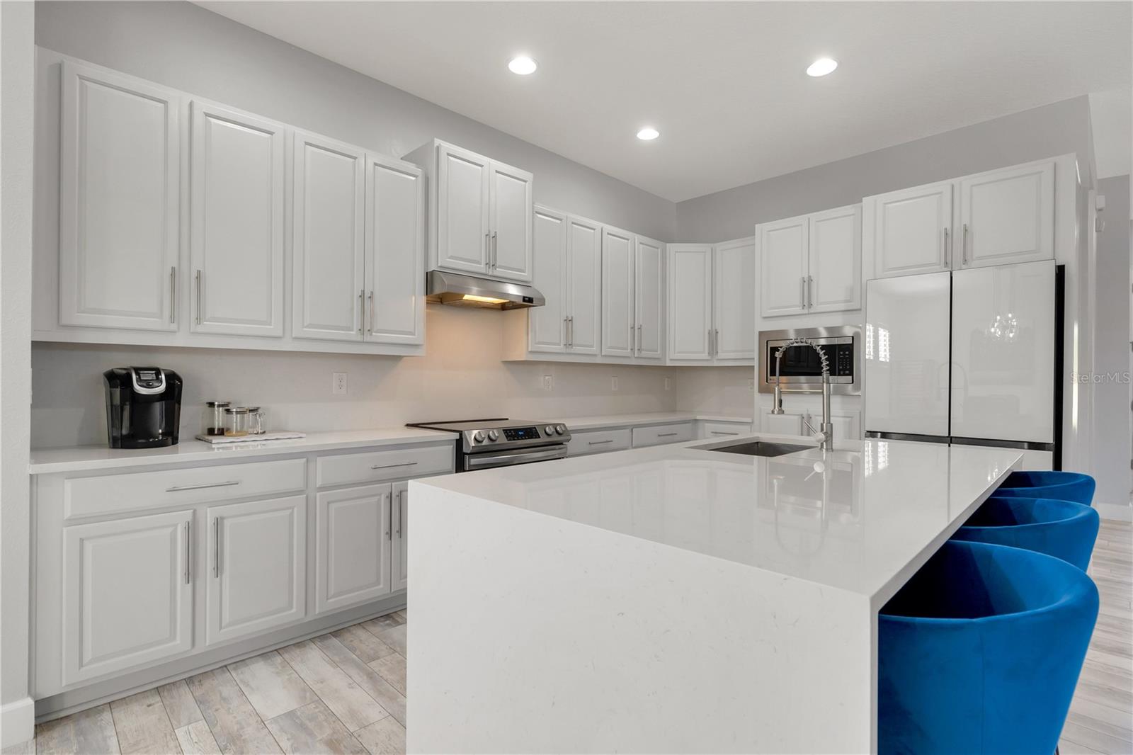 Image 6 of 37 For 8427 Reymont Street