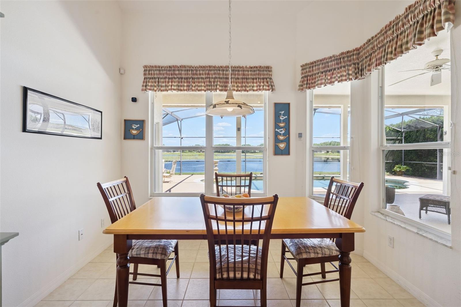 Image 13 of 62 For 1584 Cherry Ridge Drive