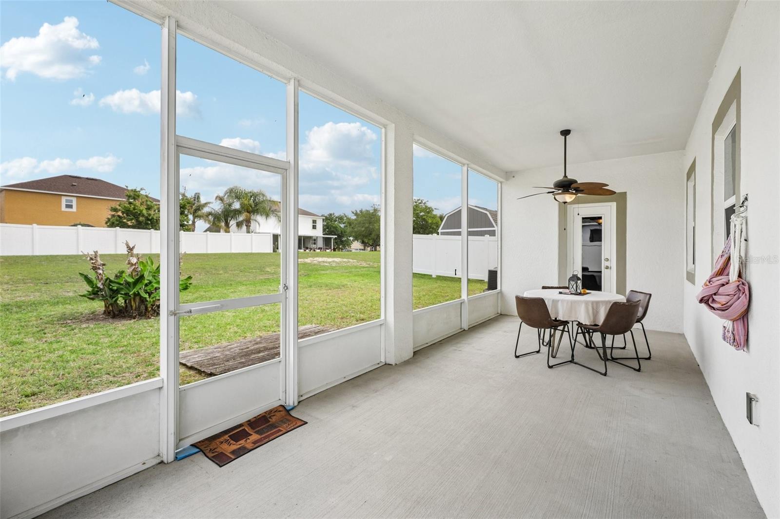Image 17 of 22 For 954 Revere Avenue