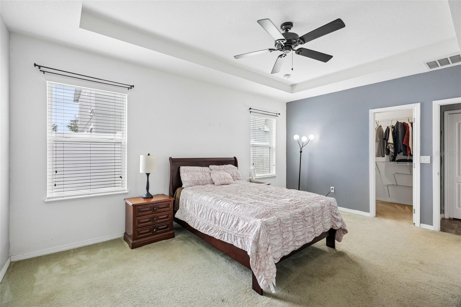 Image 7 of 22 For 954 Revere Avenue