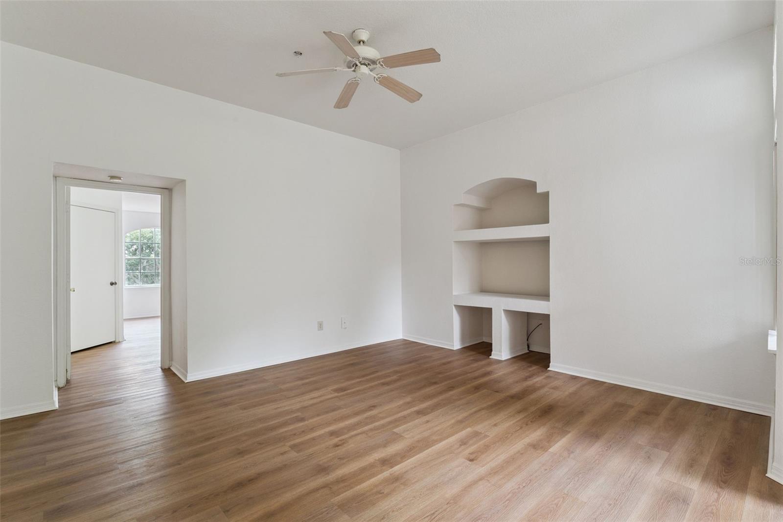 Image 4 of 24 For 7270 Westpointe Boulevard 931