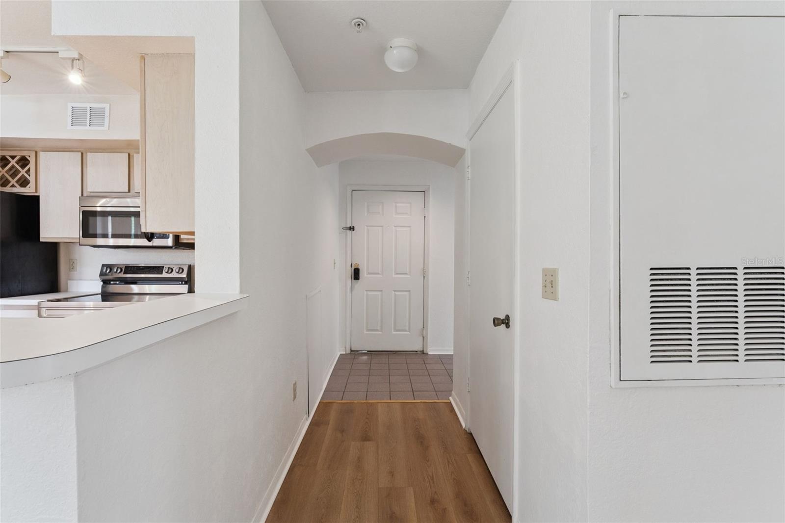 Image 5 of 24 For 7270 Westpointe Boulevard 931