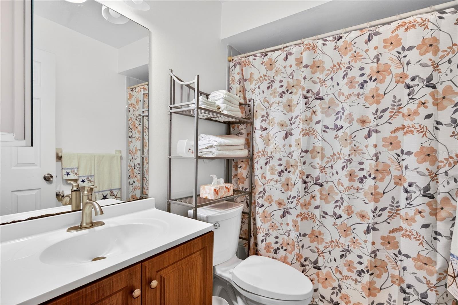 Image 11 of 32 For 250 Perth Avenue