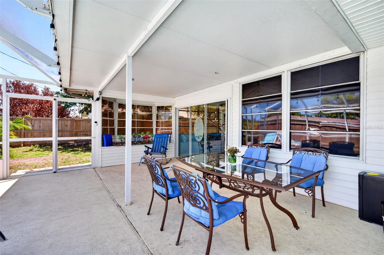 Image 24 of 32 For 250 Perth Avenue