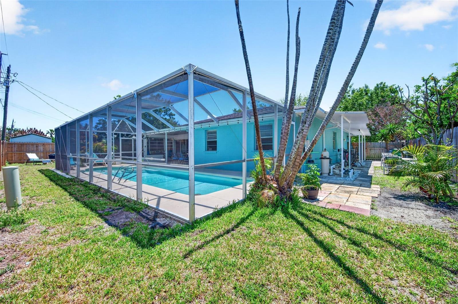 Image 26 of 32 For 250 Perth Avenue