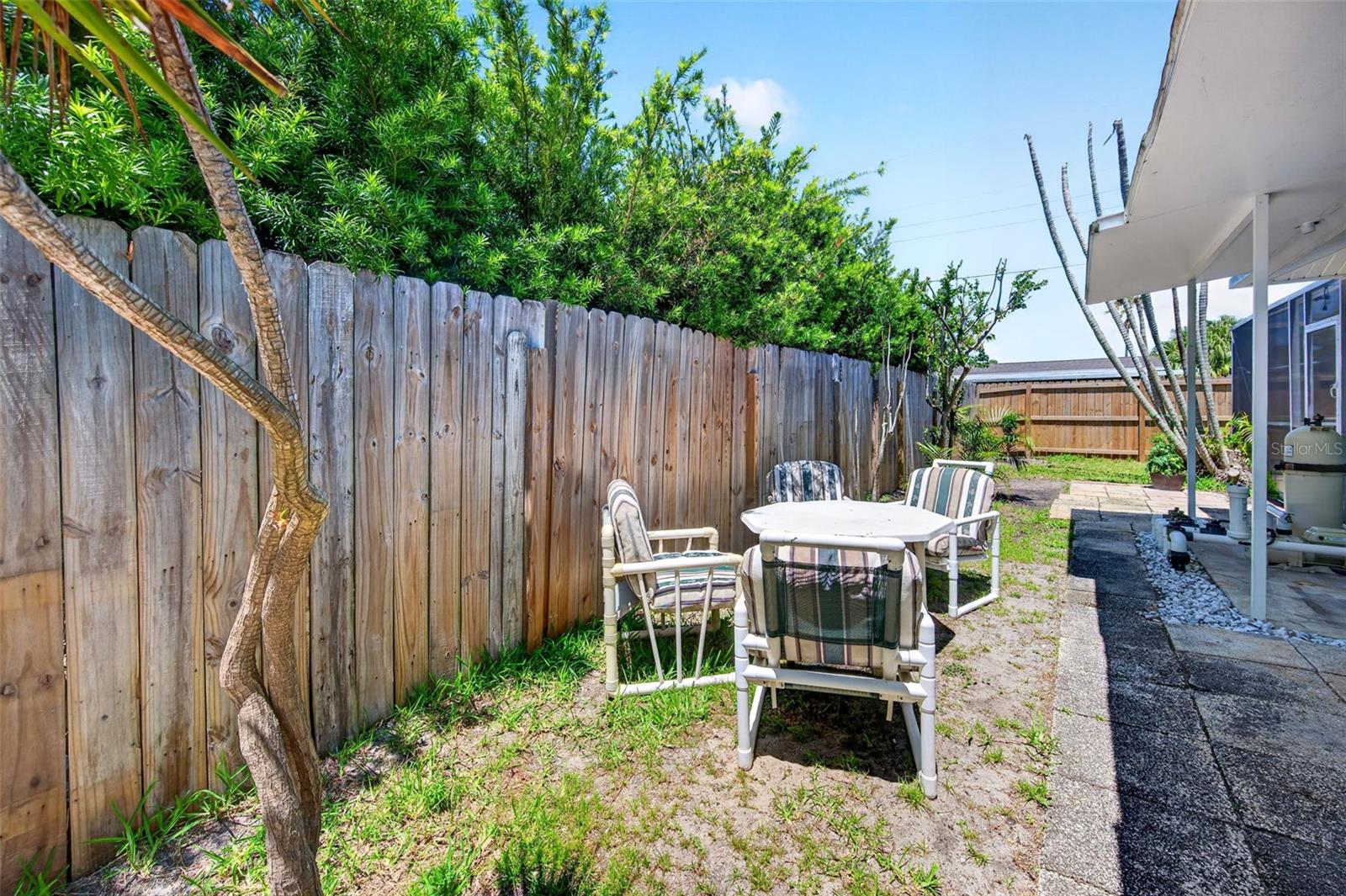 Image 27 of 32 For 250 Perth Avenue