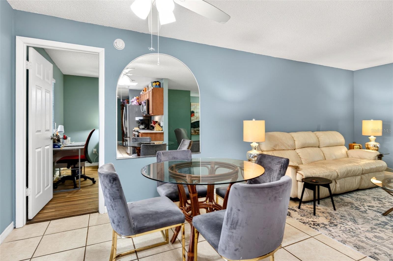 Image 8 of 32 For 250 Perth Avenue