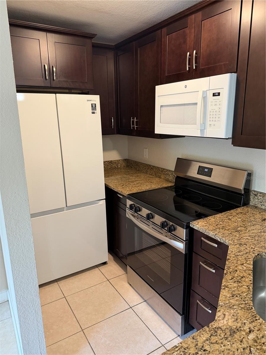 Image 10 of 19 For 6004 Westgate Drive 102