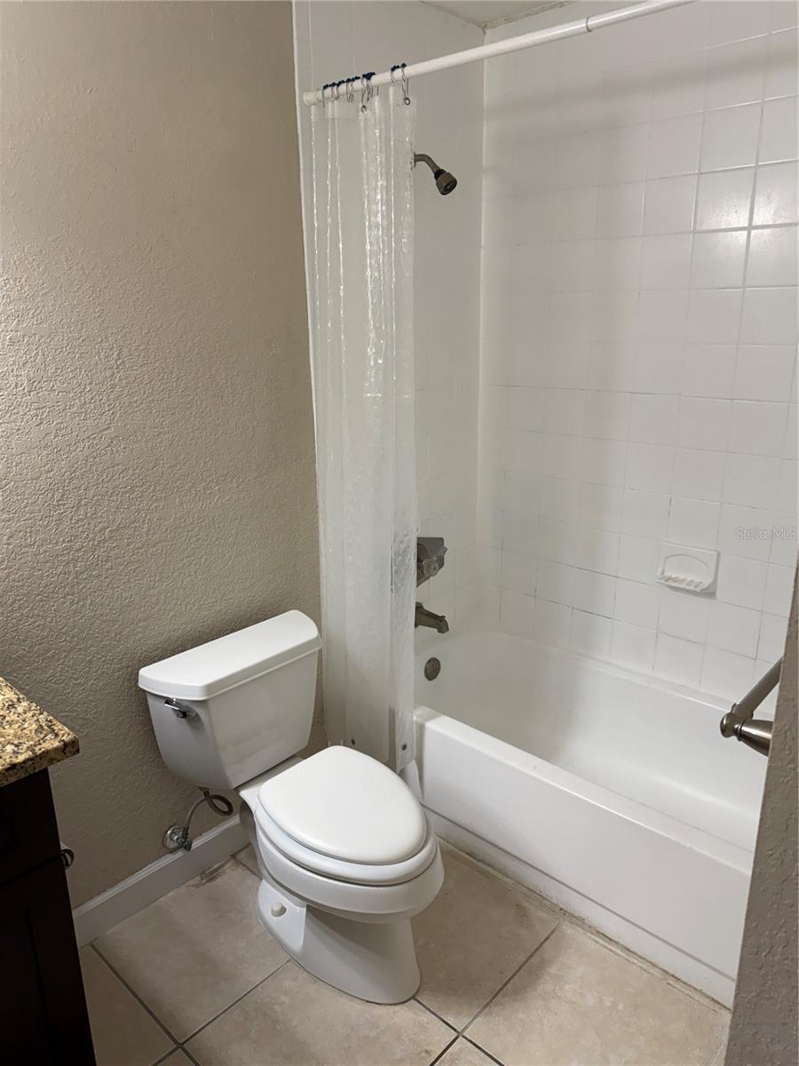 Image 16 of 19 For 6004 Westgate Drive 102