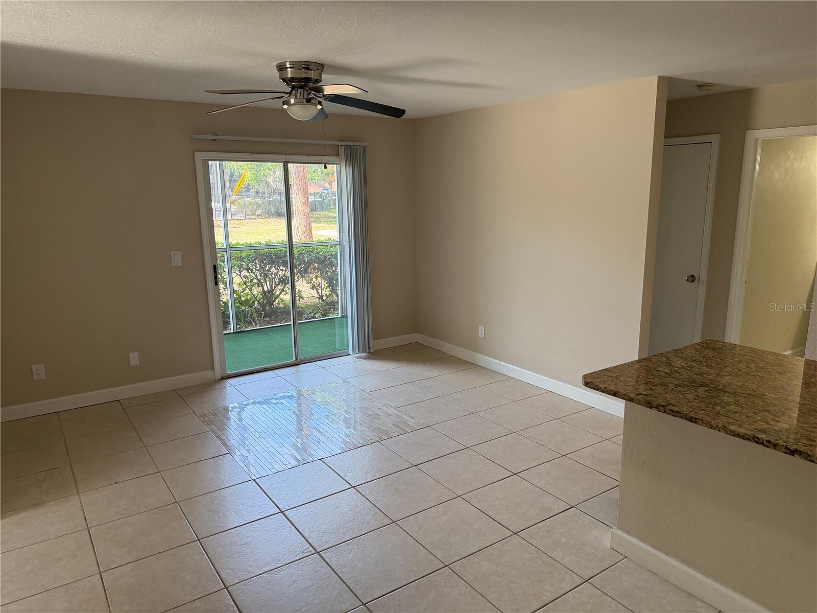 Image 5 of 19 For 6004 Westgate Drive 102