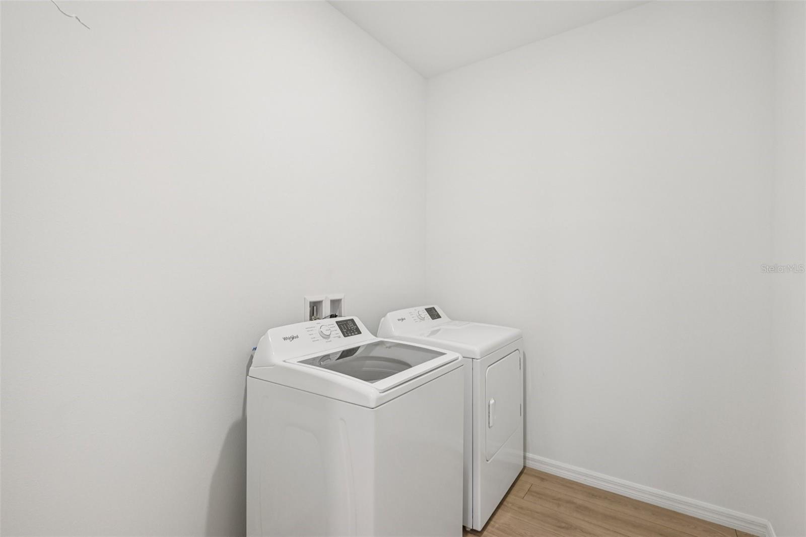 Image 15 of 35 For 4664 Barberry Avenue