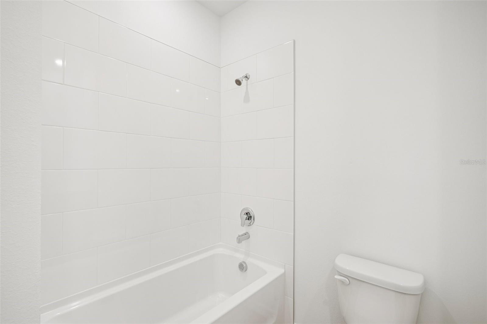 Image 25 of 35 For 4664 Barberry Avenue