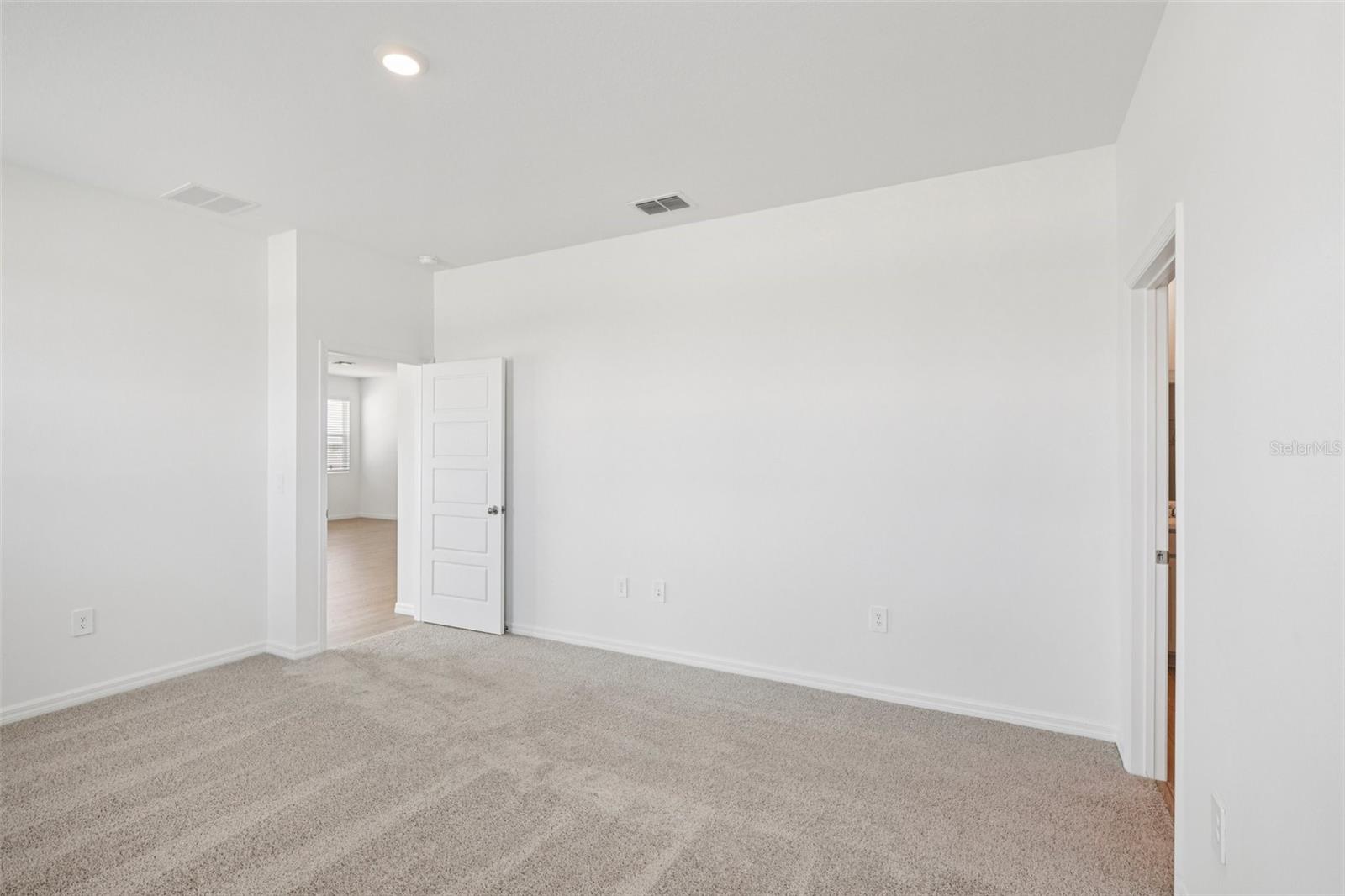 Image 30 of 35 For 4664 Barberry Avenue