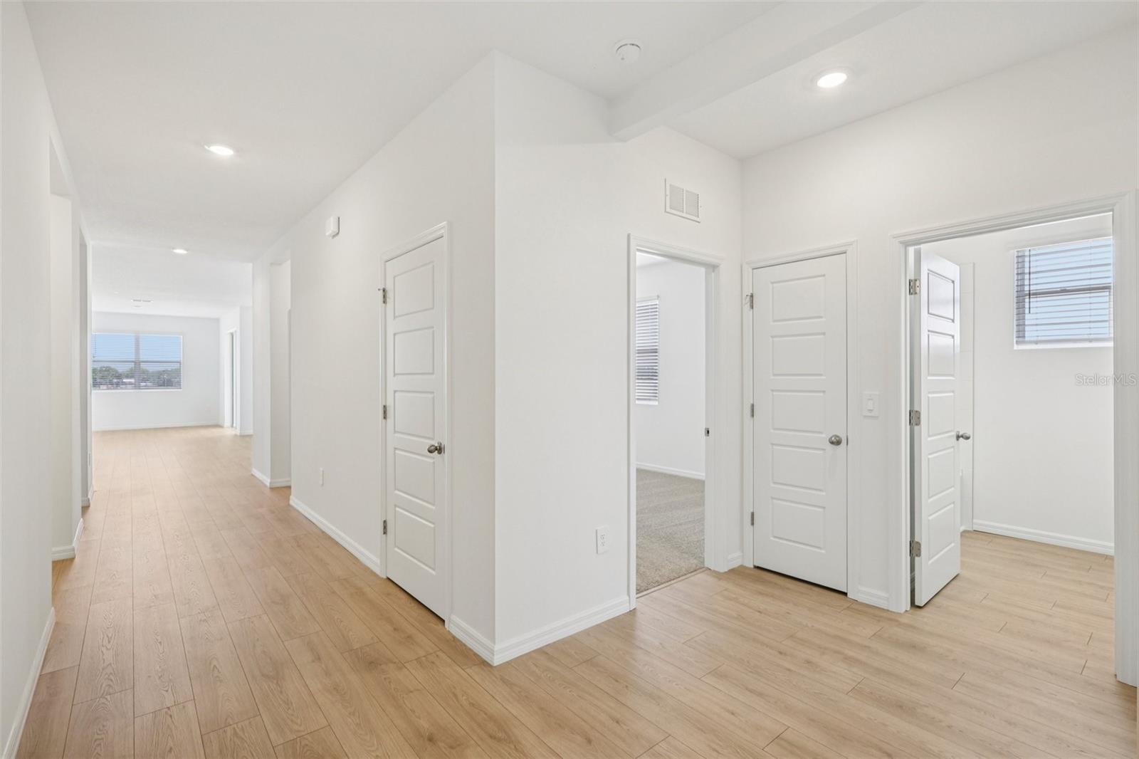 Image 4 of 35 For 4664 Barberry Avenue