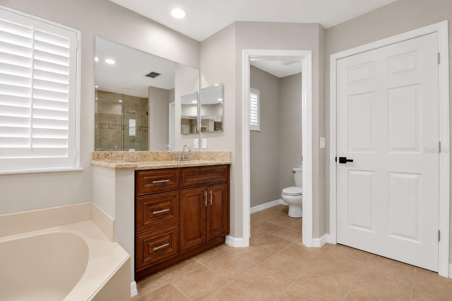Image 19 of 33 For 6568 Bayboro Court