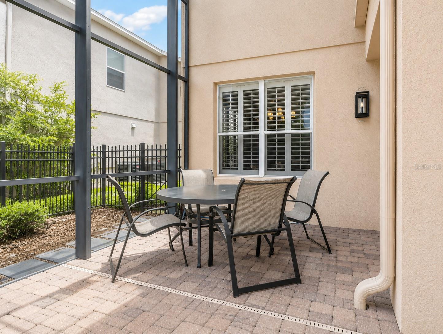 Image 7 of 33 For 6568 Bayboro Court