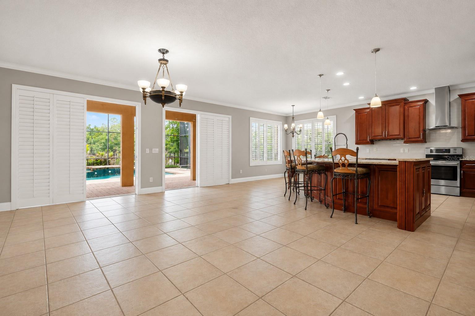Image 8 of 33 For 6568 Bayboro Court