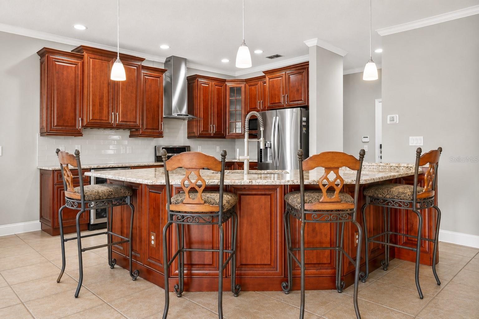 Image 9 of 33 For 6568 Bayboro Court