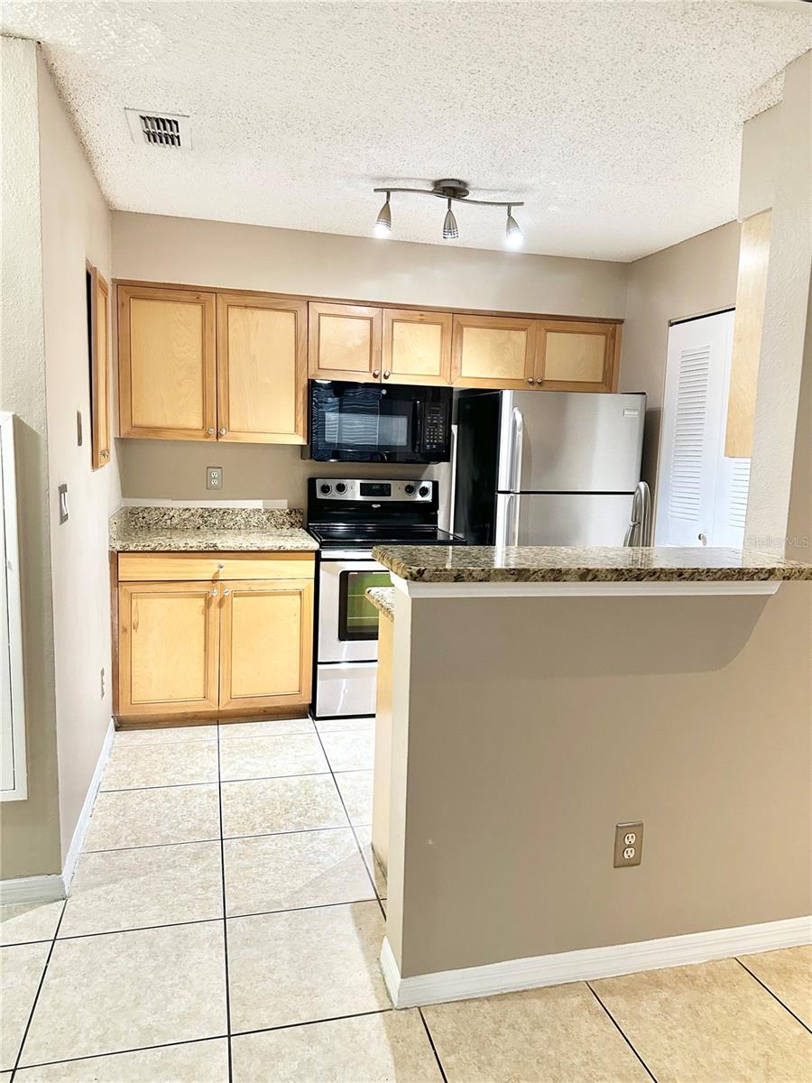 Listing photo id 4 for 1055 Hiawassee Road 2026