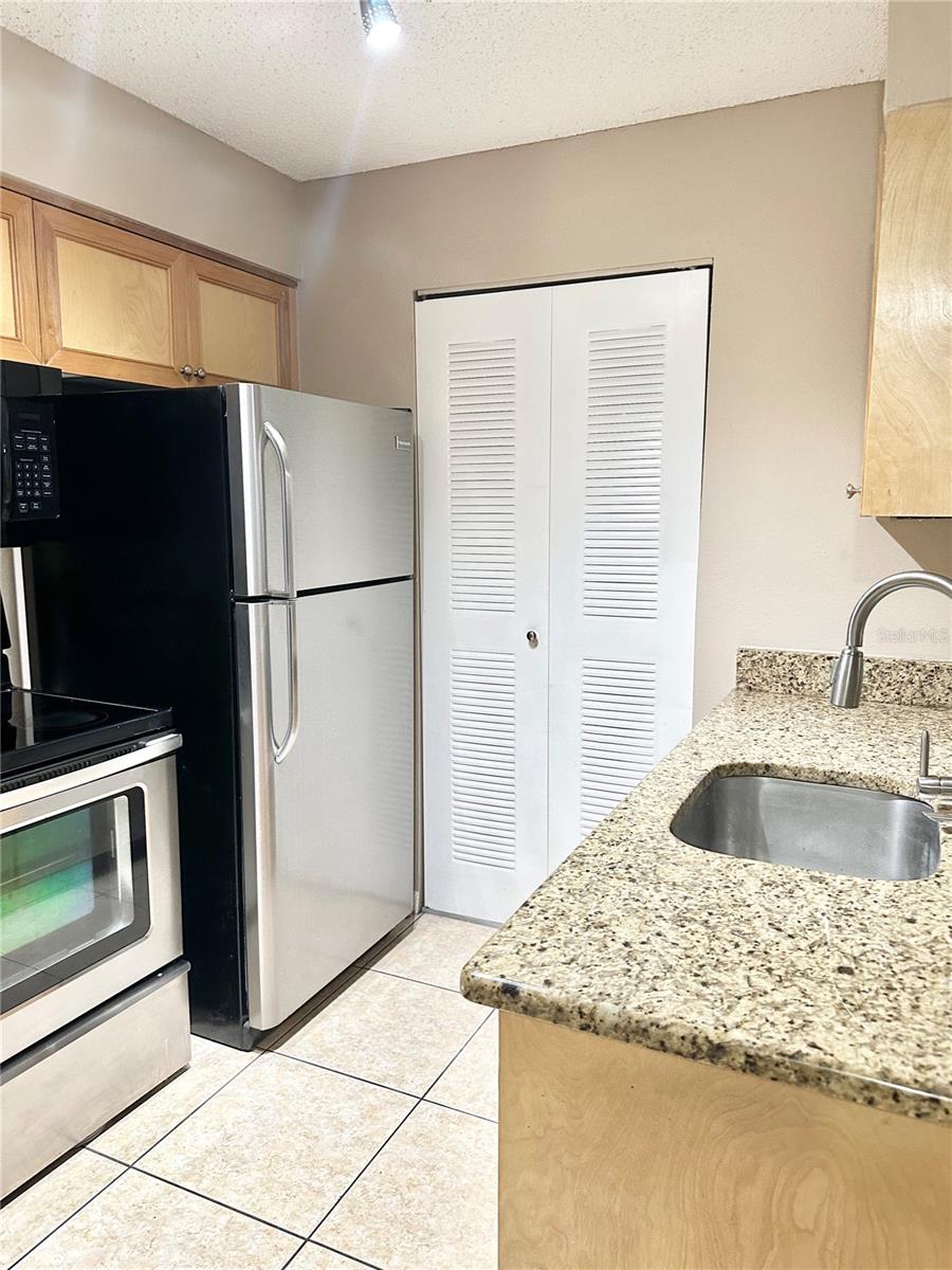 Listing photo id 5 for 1055 Hiawassee Road 2026